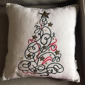 Bundle me! Holiday pillow